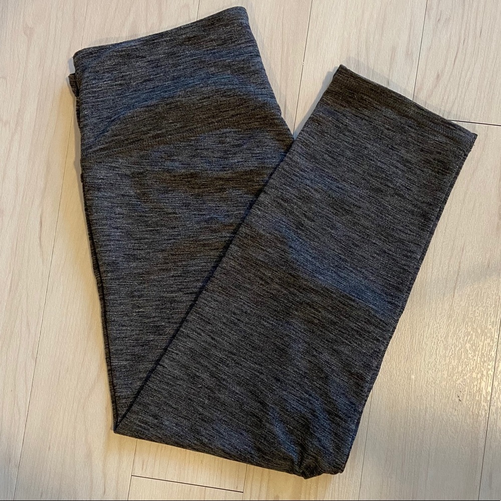 Athleta Grey Cropped Leggings